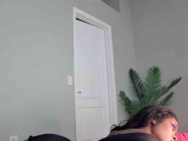 Ataliahh webcam