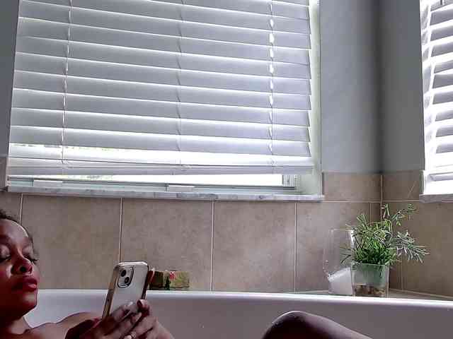 Ataliahh webcam