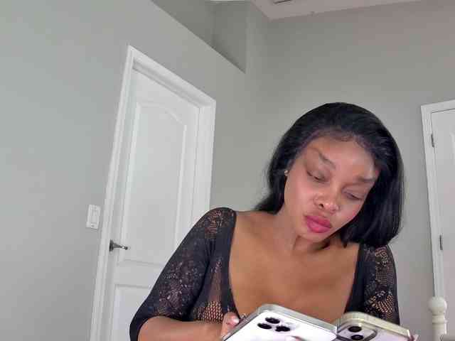 Ataliahh webcam