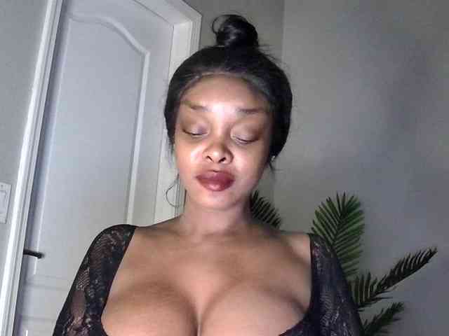 Ataliahh webcam