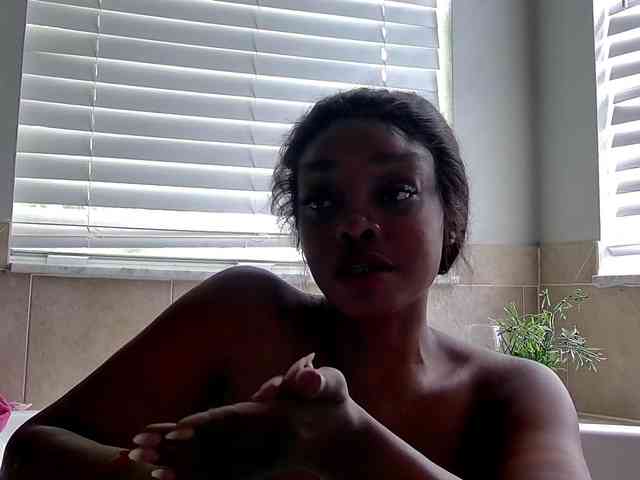 Ataliahh webcam