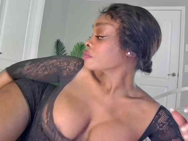 Ataliahh webcam