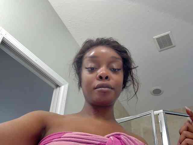 Ataliahh webcam