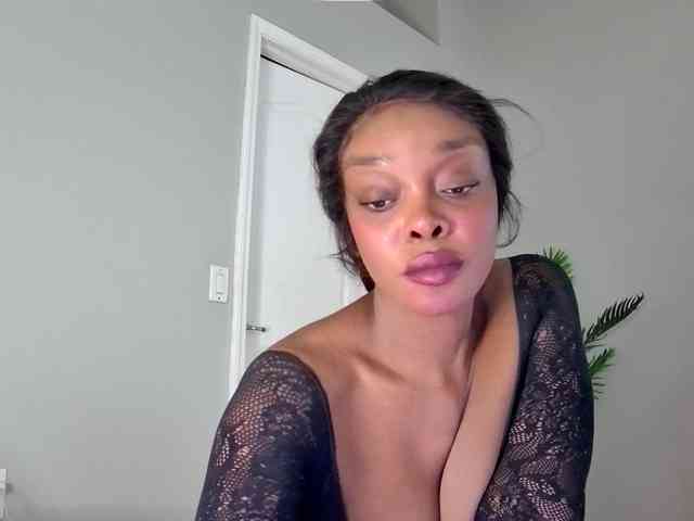 Ataliahh webcam