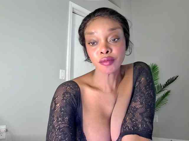Ataliahh webcam
