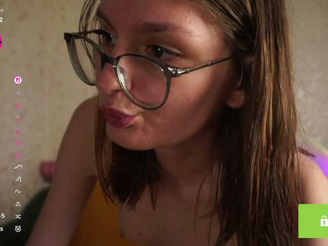 le modèle HaroldBohr est en webcam porno dans un show sur le site bongacams, il possède les tags suivants: White/Caucasian,Brunette,Shaved