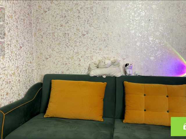 Chat with HaroldBohr live cam