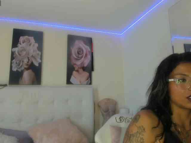SamanthaMay webcam