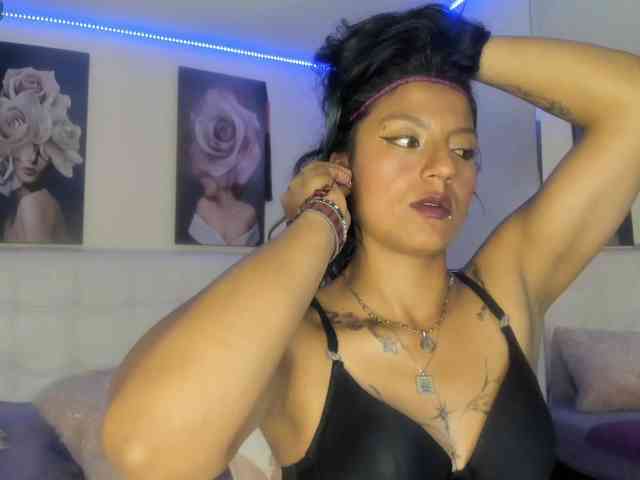 SamanthaMay webcam