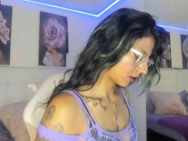 SamanthaMay webcam