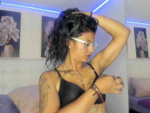 SamanthaMay webcam