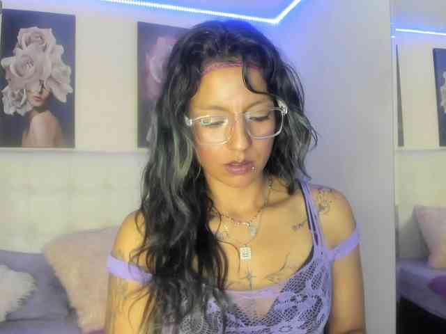 SamanthaMay webcam