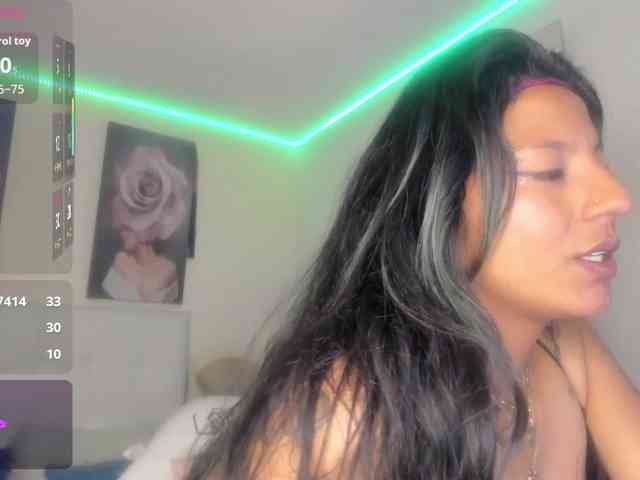 SamanthaMay webcam