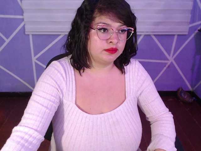 MiaaJoness live cam on BongaCams