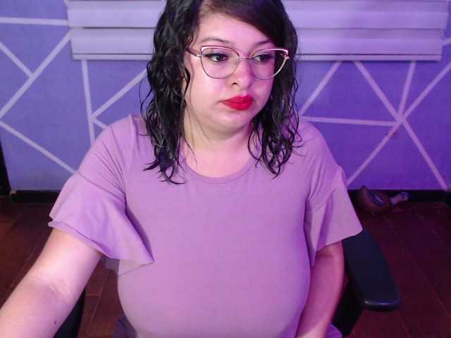 MiaaJoness live cam