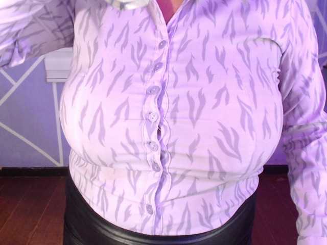 MiaaJoness live webcam show