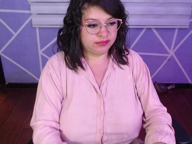 MiaaJoness live cam on BongaCams