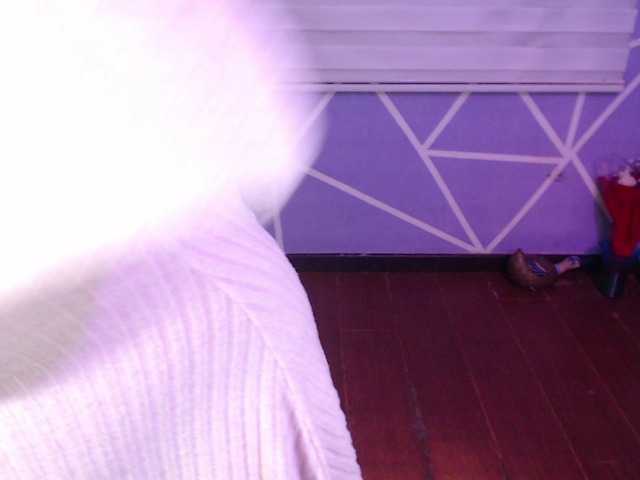 MiaaJoness live cam preview