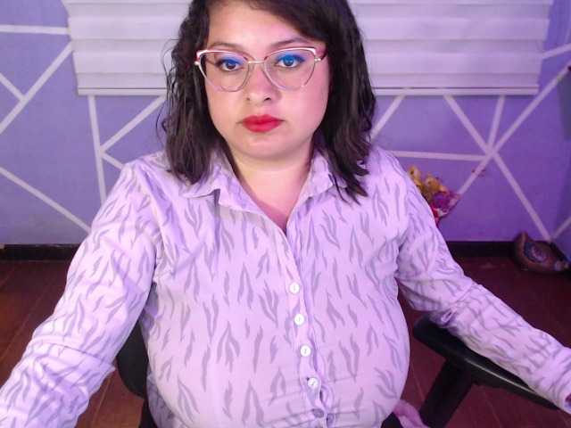 MiaaJoness live webcam show