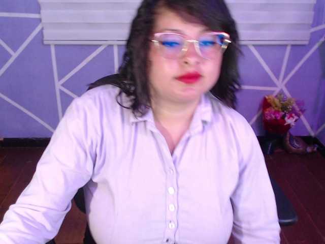 MiaaJoness live cam on BongaCams
