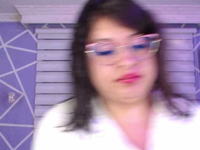 MiaaJoness live cam on BongaCams