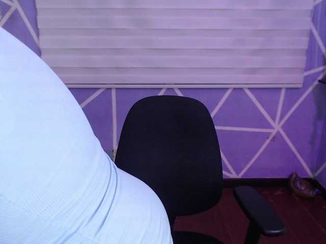 MiaaJoness live cam on BongaCams