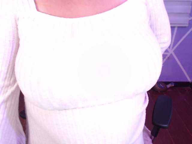 MiaaJoness live cam on BongaCams