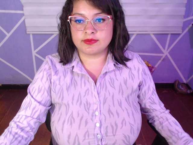MiaaJoness live webcam show