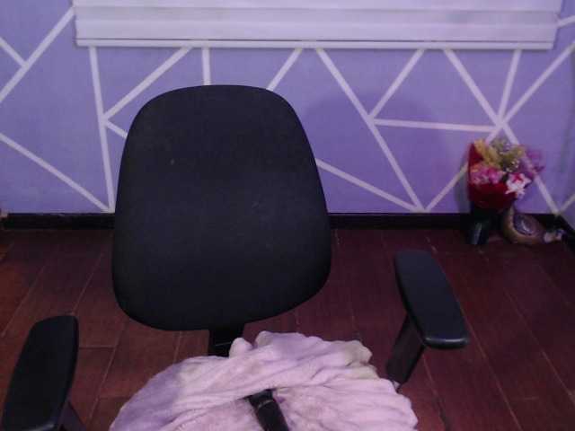 MiaaJoness live cam on BongaCams