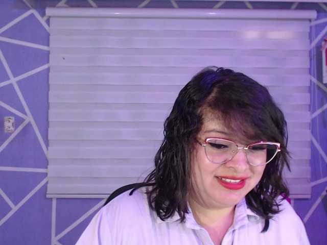 MiaaJoness live cam on BongaCams