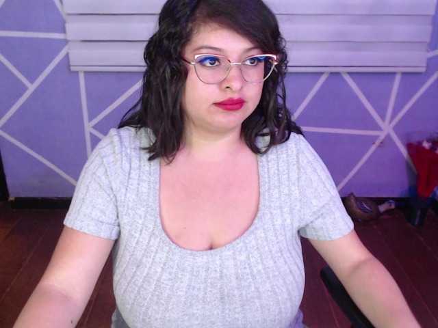 MiaaJoness live cam on BongaCams