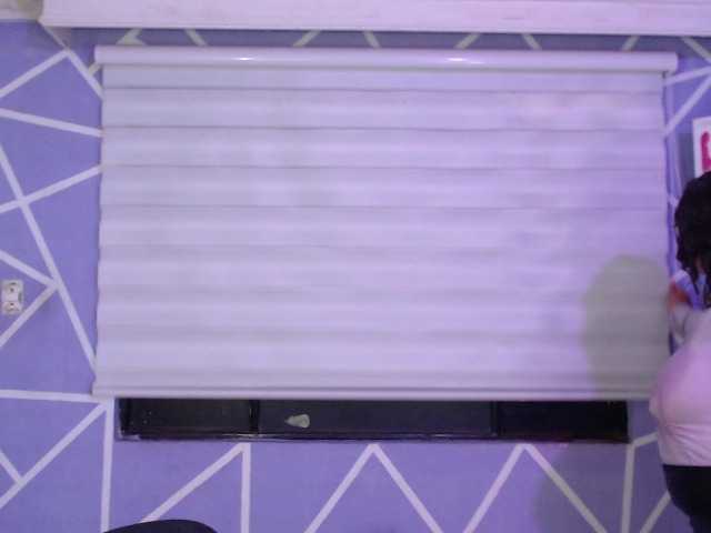 MiaaJoness live cam on BongaCams
