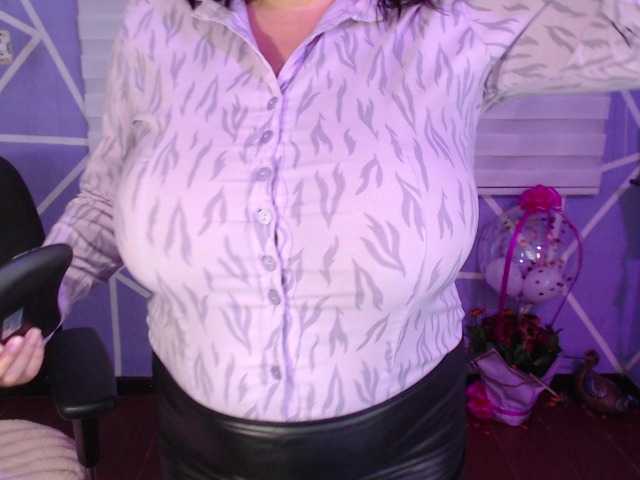 MiaaJoness live cam on BongaCams