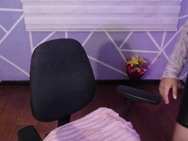 MiaaJoness live cam on BongaCams