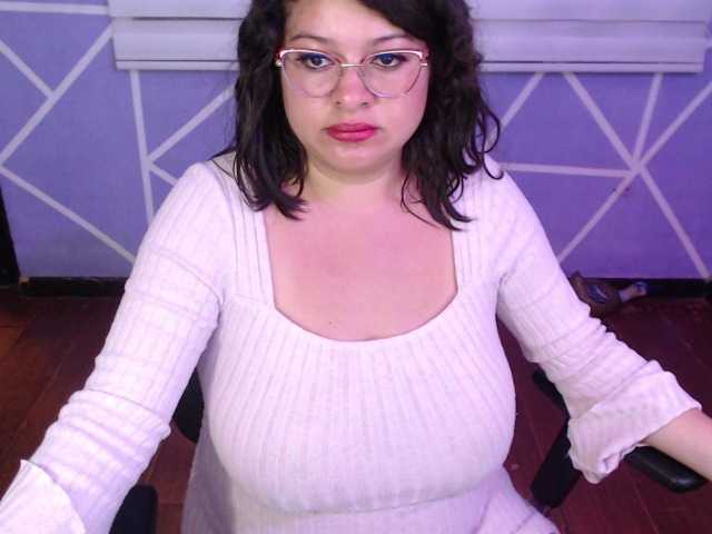 MiaaJoness live cam on BongaCams
