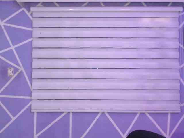 MiaaJoness webcam