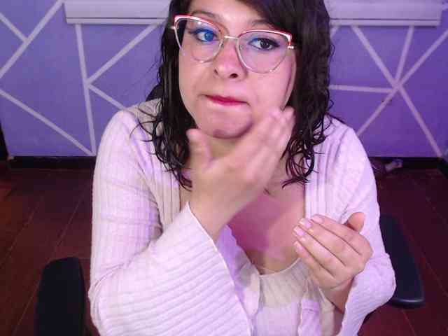 MiaaJoness MiaaJoness