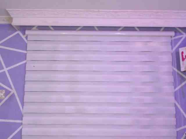 MiaaJoness webcam