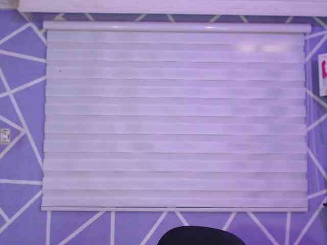 MiaaJoness webcam