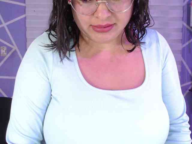 MiaaJoness