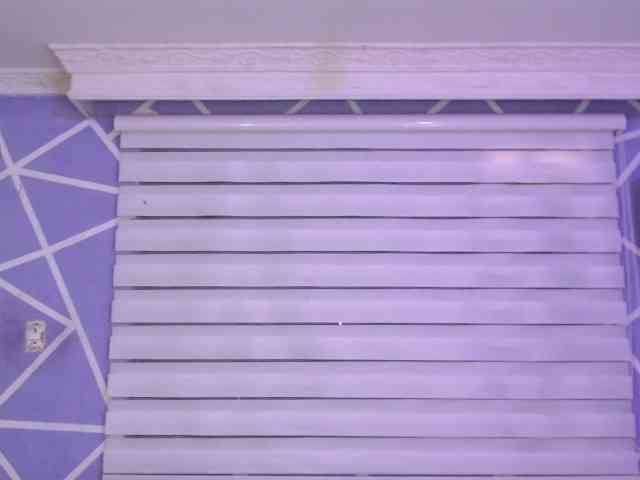 MiaaJoness webcam