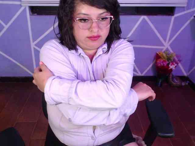 MiaaJoness Live Webcam on BongaCams