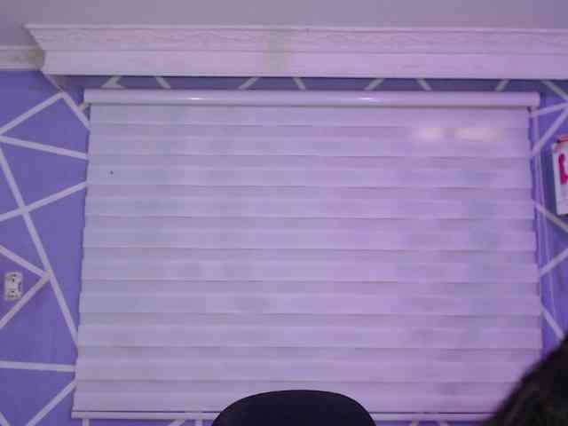 MiaaJoness webcam