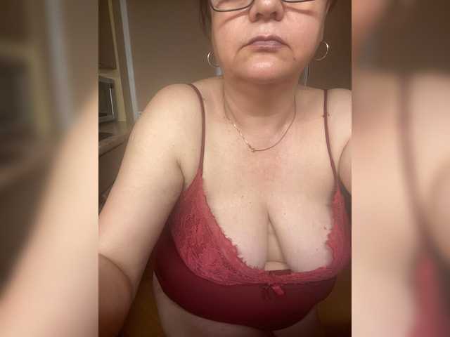 Elena69-1 live cam on BongaCams