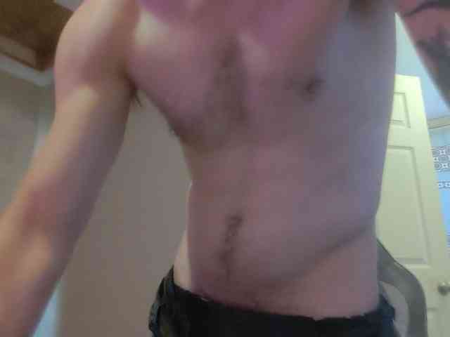 Ghuntz22-1 Sex Cam Show