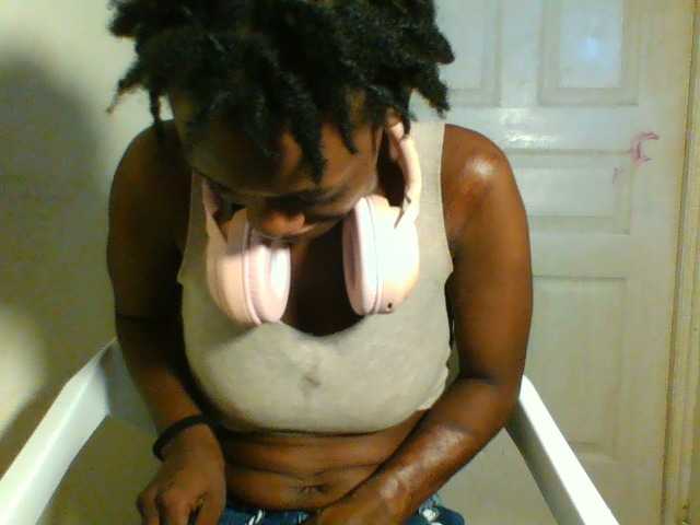 Petiteebony1