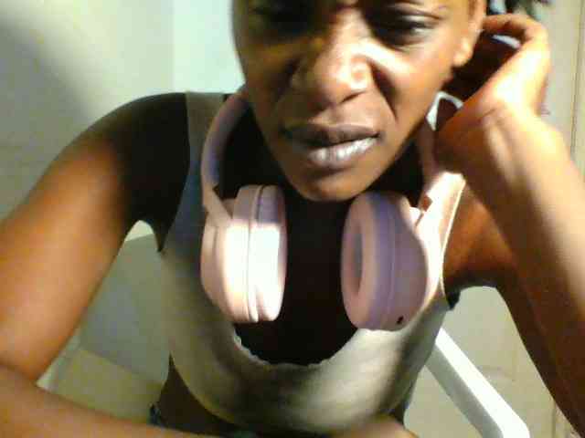 Petiteebony1 webcam