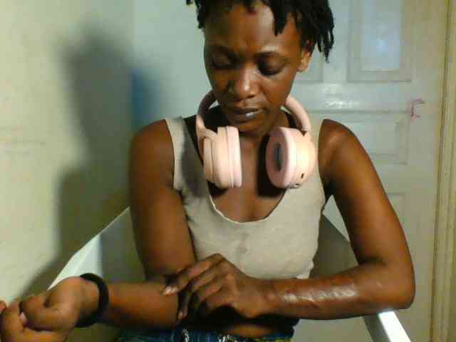 Petiteebony1 webcam
