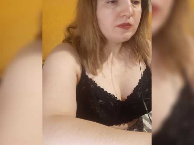StefanyMellow3 live cam preview