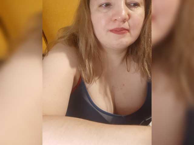 StefanyMellow3 live cam preview